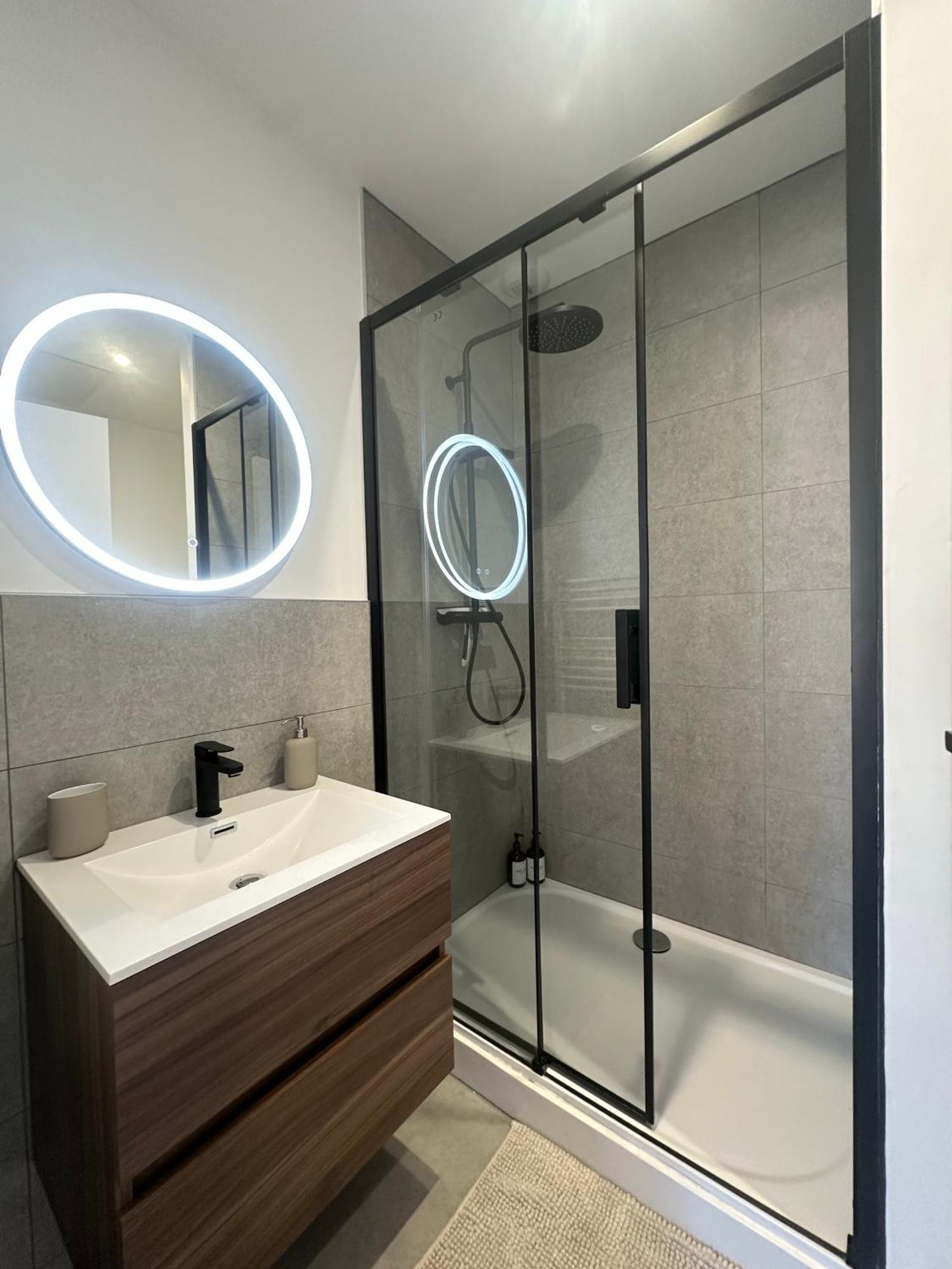 Appartement Cosy & Moderne 6 Personnes Centre Charleville-Mezieres - Ardennes Exteriör bild
